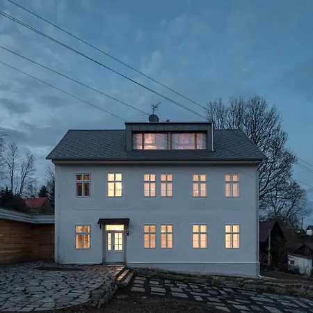 Stará škola - Alte Schule, Loučná