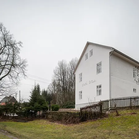 Stará škola - Alte Schule, Loučná