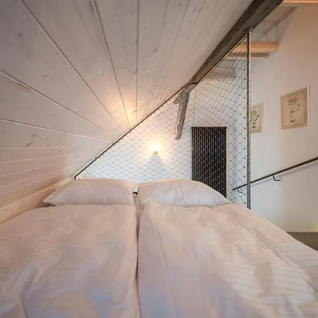 Casa vacanze Stará škola - Alte Schule, Loučná *