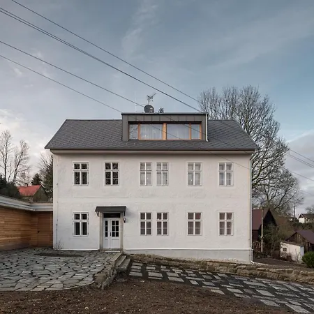 Stará škola - Alte Schule, Loučná Jindrichovice