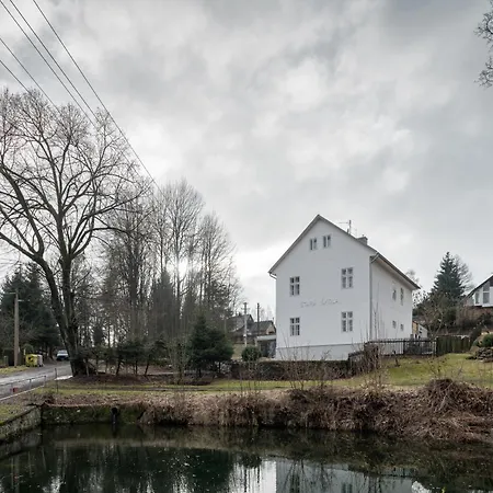 Stará škola - Alte Schule, Loučná * Jindrichovice