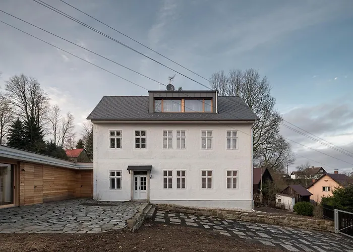 Stará škola - Alte Schule, Loučná Jindrichovice