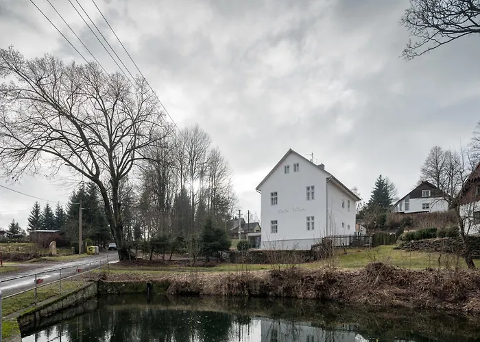 Stará škola - Alte Schule, Loučná * Jindrichovice